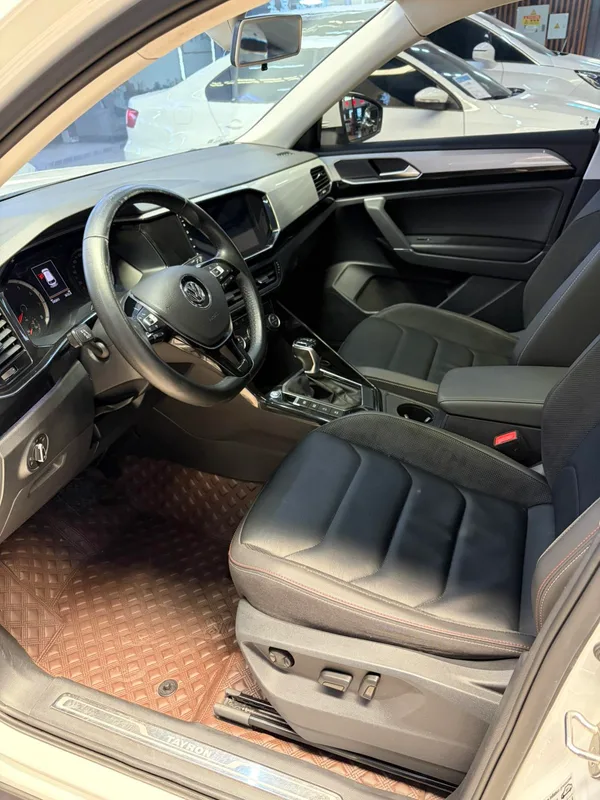 Volkswagen Tayron 2019 330TSI Modèle de luxe à deux roues motrices État VI intérieur photo 8 Volkswagen Tayron 2019 330TSI Modèle de luxe à deux roues motrices État VI intérieur photo 8