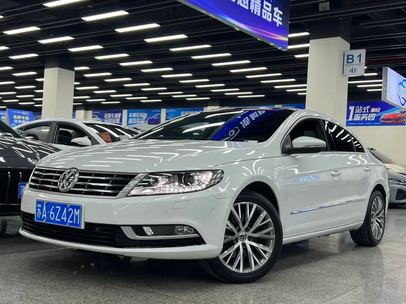Volkswagen CC 2016 1.8TSI Luxury type exterior photo 2 Volkswagen CC 2016 1.8TSI Luxury type exterior photo 2