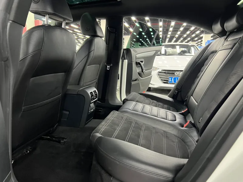 Volkswagen CC 2016 1.8TSI Luxury type interior photo 8 Volkswagen CC 2016 1.8TSI Luxury type interior photo 8