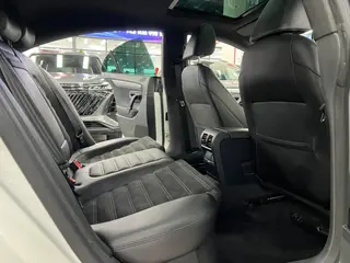 Volkswagen CC 2016 1.8TSI Luxury type interior photo 9 Volkswagen CC 2016 1.8TSI Luxury type interior photo 9