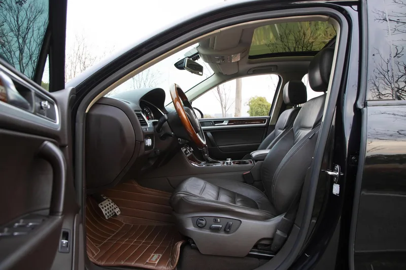 Volkswagen Touareg 2013 3.0TSI Limited Luxury Edition exterior photo 7 Volkswagen Touareg 2013 3.0TSI Limited Luxury Edition exterior photo 7