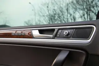 Volkswagen Touareg 2013 3.0TSI Limited Luxury Edition interior photo 13 Volkswagen Touareg 2013 3.0TSI Limited Luxury Edition interior photo 13