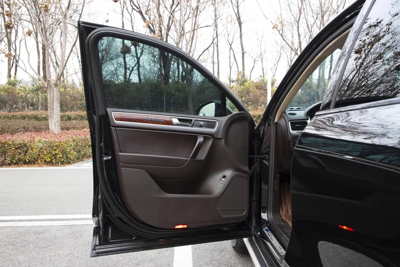 Volkswagen Touareg 2013 3.0TSI Limited Luxury Edition interior photo 15 Volkswagen Touareg 2013 3.0TSI Limited Luxury Edition interior photo 15