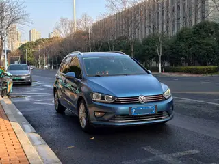 Volkswagen Golf Sportsvan 2016 230TSI Automatic Luxury Model exterior photo 3 Volkswagen Golf Sportsvan 2016 230TSI Automatic Luxury Model exterior photo 3