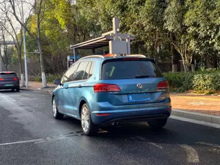 Volkswagen Golf Sportsvan 2016 230TSI Automatic Luxury Model exterior photo 5 Volkswagen Golf Sportsvan 2016 230TSI Automatic Luxury Model exterior photo 5