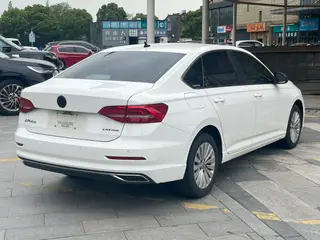 Volkswagen Lavida 2018 1.5L Version confort automatique Pays V extérieur photo 6 Volkswagen Lavida 2018 1.5L Version confort automatique Pays V extérieur photo 6