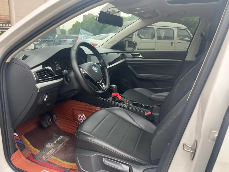Volkswagen Lavida 2018 1.5L Version confort automatique Pays V extérieur photo 7 Volkswagen Lavida 2018 1.5L Version confort automatique Pays V extérieur photo 7