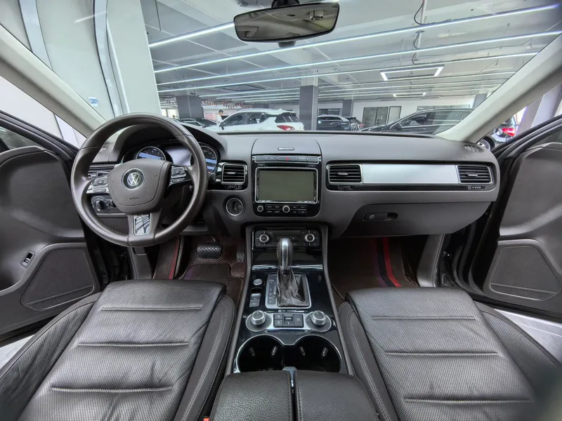 Volkswagen Touareg 2017 3.0TSI Tuoye type interior photo 10 Volkswagen Touareg 2017 3.0TSI Tuoye type interior photo 10