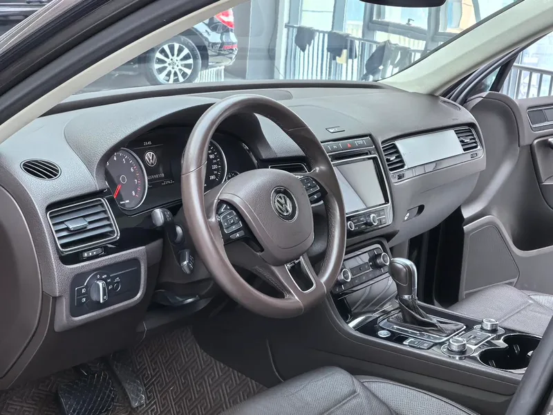 Volkswagen Touareg 2017 3.0TSI Tuoye type interior photo 13 Volkswagen Touareg 2017 3.0TSI Tuoye type interior photo 13
