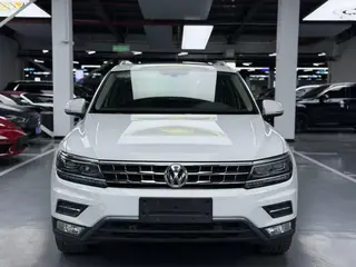 Volkswagen Tiguan L 2019 380TSI Version de luxe intelligente automatique à quatre roues motrices Pays V extérieur photo 2 Volkswagen Tiguan L 2019 380TSI Version de luxe intelligente automatique à quatre roues motrices Pays V extérieur photo 2