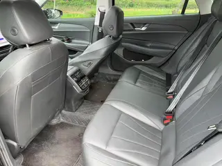 Volkswagen Passat 2025 Pro 380TSI Star Dragon Yao Edition interior photo 10 Volkswagen Passat 2025 Pro 380TSI Star Dragon Yao Edition interior photo 10