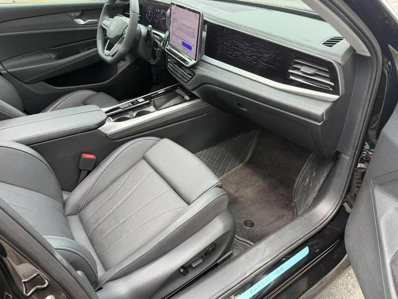 Volkswagen Passat 2025 Pro 380TSI Star Dragon Yao Edition interior photo 15 Volkswagen Passat 2025 Pro 380TSI Star Dragon Yao Edition interior photo 15