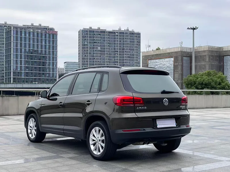 Volkswagen Tiguan 2016 300TSI Version de champ de vision de mode automatique à quatre roues motrices intérieur photo 7 Volkswagen Tiguan 2016 300TSI Version de champ de vision de mode automatique à quatre roues motrices intérieur photo 7