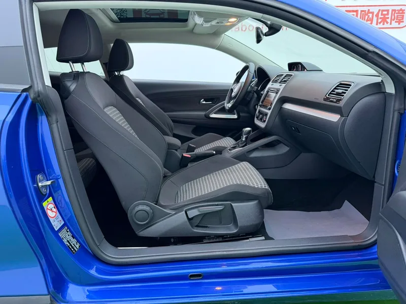 Volkswagen Scirocco 2015 1.4TSI Comfort Edition interior photo 9 Volkswagen Scirocco 2015 1.4TSI Comfort Edition interior photo 9