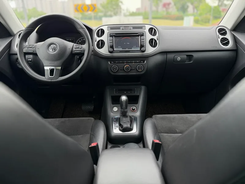 Volkswagen Tiguan 2015 2.0TSI Automatic four-wheel drive flagship exterior photo 5 Volkswagen Tiguan 2015 2.0TSI Automatic four-wheel drive flagship exterior photo 5
