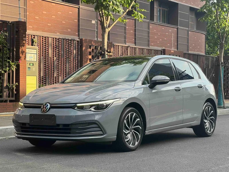 Volkswagen Golf 2021 280TSI DSG 30 Anniversary Edition exterior photo 1 Volkswagen Golf 2021 280TSI DSG 30 Anniversary Edition exterior photo 1