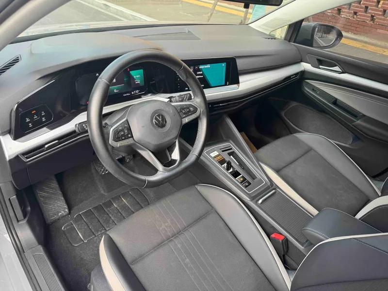 Volkswagen Golf 2021 280TSI DSG 30 Anniversary Edition exterior photo 7 Volkswagen Golf 2021 280TSI DSG 30 Anniversary Edition exterior photo 7