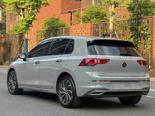 Volkswagen Golf 2021 280TSI DSG 30 Anniversary Edition interior photo 15 Volkswagen Golf 2021 280TSI DSG 30 Anniversary Edition interior photo 15