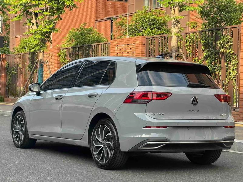 Volkswagen Golf 2021 280TSI DSG 30 Anniversary Edition interior photo 15 Volkswagen Golf 2021 280TSI DSG 30 Anniversary Edition interior photo 15