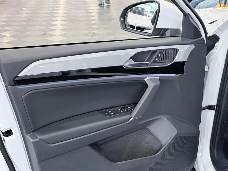 Volkswagen Tayron 2020 330TSI Édition de luxe Shilian intérieur photo 10 Volkswagen Tayron 2020 330TSI Édition de luxe Shilian intérieur photo 10