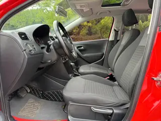 Volkswagen Polo 2016 1.6L Type confort automatique extérieur photo 5 Volkswagen Polo 2016 1.6L Type confort automatique extérieur photo 5