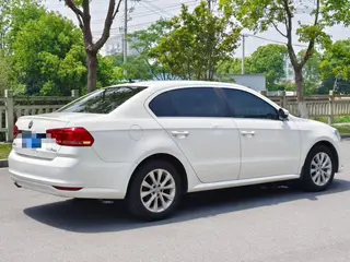 Volkswagen Lavida 2015 1.6L Automatic Comfort Version interior photo 7 Volkswagen Lavida 2015 1.6L Automatic Comfort Version interior photo 7