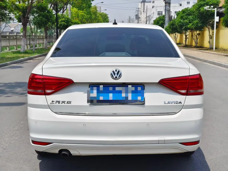 Volkswagen Lavida 2015 1.6L Automatic Comfort Version interior photo 9 Volkswagen Lavida 2015 1.6L Automatic Comfort Version interior photo 9