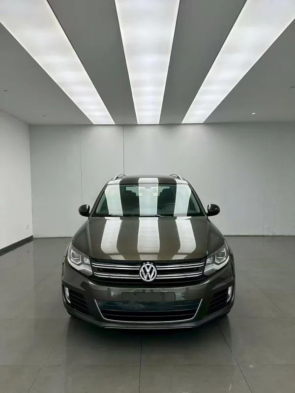 Volkswagen Tiguan 2015 1.8TSI Automatic two-drive luxury type exterior photo 2 Volkswagen Tiguan 2015 1.8TSI Automatic two-drive luxury type exterior photo 2