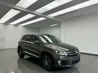 Volkswagen Tiguan 2015 1.8TSI Automatic two-drive luxury type exterior photo 3 Volkswagen Tiguan 2015 1.8TSI Automatic two-drive luxury type exterior photo 3