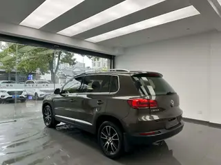 Volkswagen Tiguan 2015 1.8TSI Automatic two-drive luxury type interior photo 7 Volkswagen Tiguan 2015 1.8TSI Automatic two-drive luxury type interior photo 7