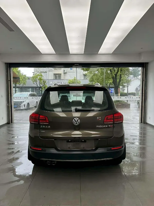 Volkswagen Tiguan 2015 1.8TSI Automatic two-drive luxury type interior photo 8 Volkswagen Tiguan 2015 1.8TSI Automatic two-drive luxury type interior photo 8