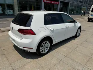 Volkswagen Golf 2018 1.6L Type confort automatique intérieur photo 6 Volkswagen Golf 2018 1.6L Type confort automatique intérieur photo 6