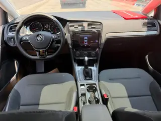 Volkswagen Golf 2018 1.6L Type confort automatique intérieur photo 9 Volkswagen Golf 2018 1.6L Type confort automatique intérieur photo 9