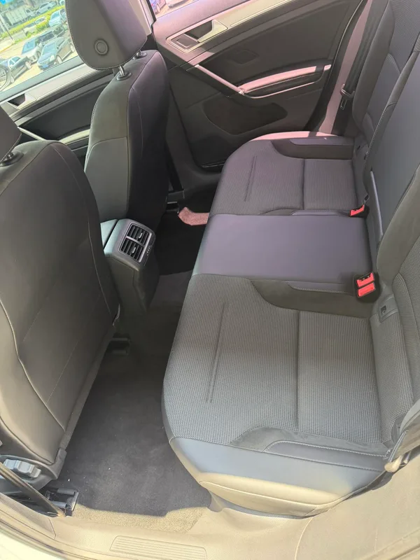Volkswagen Golf 2018 1.6L Type confort automatique intérieur photo 10 Volkswagen Golf 2018 1.6L Type confort automatique intérieur photo 10