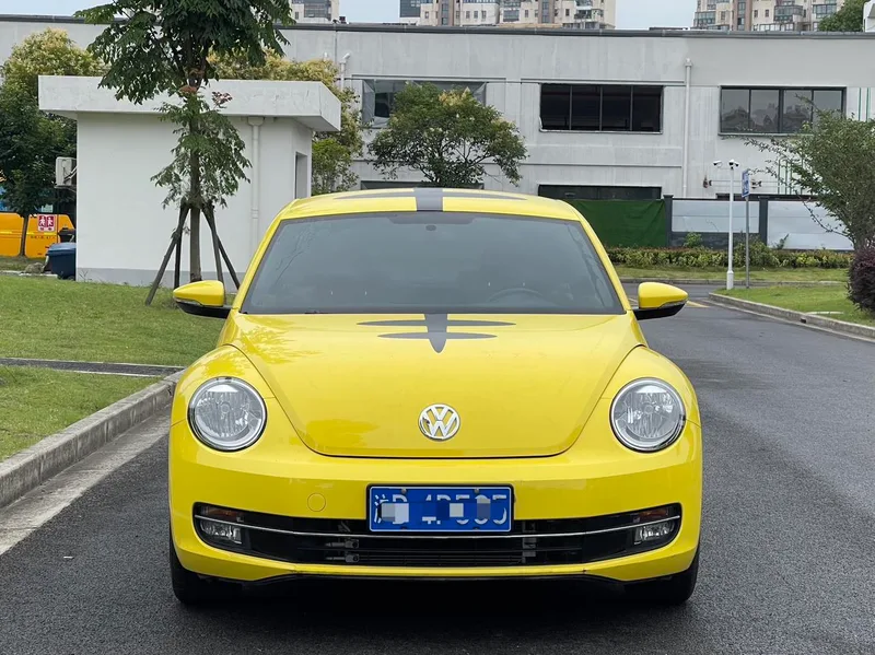 Volkswagen Beetle 2015 180TSI exterior photo 2 Volkswagen Beetle 2015 180TSI exterior photo 2
