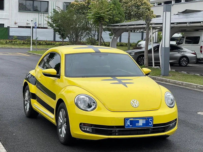 Volkswagen Beetle 2015 180TSI exterior photo 3 Volkswagen Beetle 2015 180TSI exterior photo 3