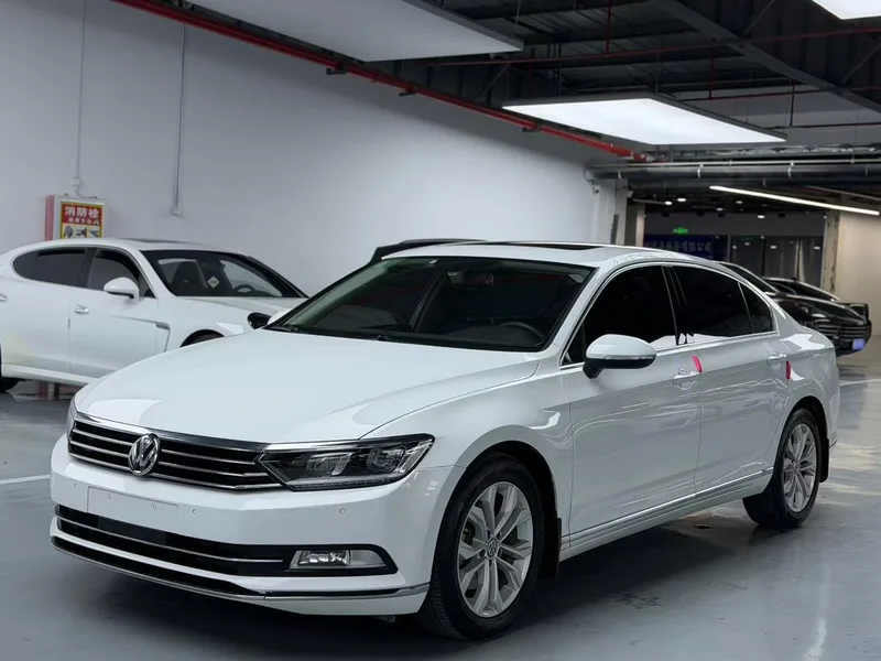 Volkswagen Magotan 2017 330TSI DSG Luxury type exterior photo 1 Volkswagen Magotan 2017 330TSI DSG Luxury type exterior photo 1
