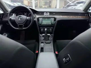 Volkswagen Magotan 2017 330TSI DSG Luxury type exterior photo 5 Volkswagen Magotan 2017 330TSI DSG Luxury type exterior photo 5