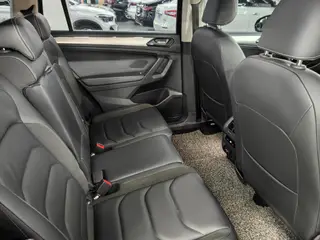 Volkswagen Tiguan L 2018 280TSI Automatic two-wheel drive comfort version interior photo 12 Volkswagen Tiguan L 2018 280TSI Automatic two-wheel drive comfort version interior photo 12