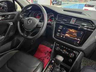 Volkswagen Tiguan L 2018 280TSI Automatic two-wheel drive comfort version interior photo 14 Volkswagen Tiguan L 2018 280TSI Automatic two-wheel drive comfort version interior photo 14