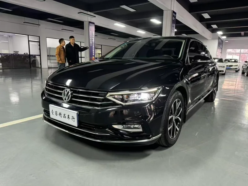 Volkswagen Magotan 2020 330TSI DSG Leading Type exterior photo 1 Volkswagen Magotan 2020 330TSI DSG Leading Type exterior photo 1