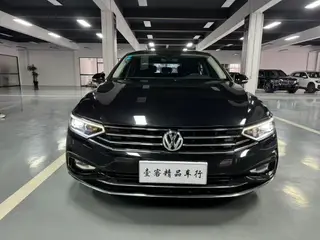 Volkswagen Magotan 2020 330TSI DSG Leading Type exterior photo 2 Volkswagen Magotan 2020 330TSI DSG Leading Type exterior photo 2