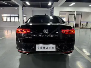 Volkswagen Magotan 2020 330TSI DSG Leading Type interior photo 9 Volkswagen Magotan 2020 330TSI DSG Leading Type interior photo 9