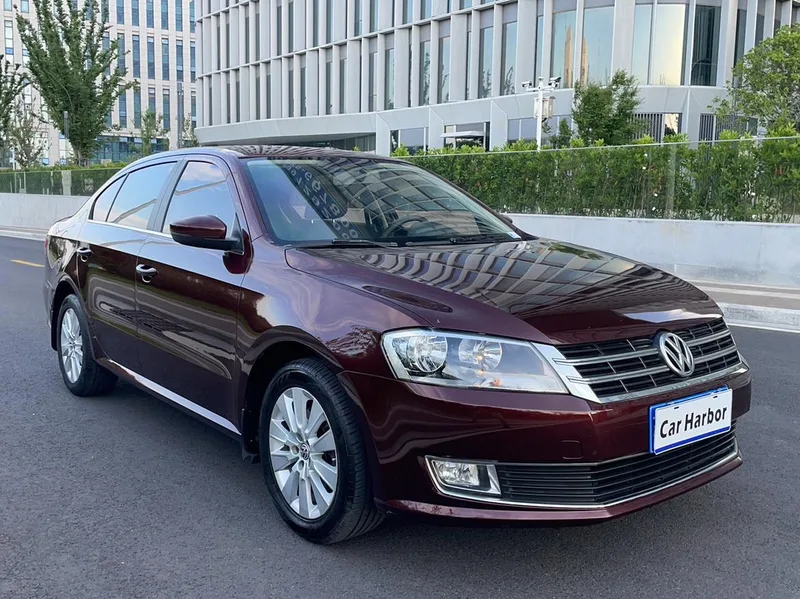 Volkswagen Lavida 2013 Restyling 1.4TSI DSG Comfort Edition exterior photo 5 Volkswagen Lavida 2013 Restyling 1.4TSI DSG Comfort Edition exterior photo 5