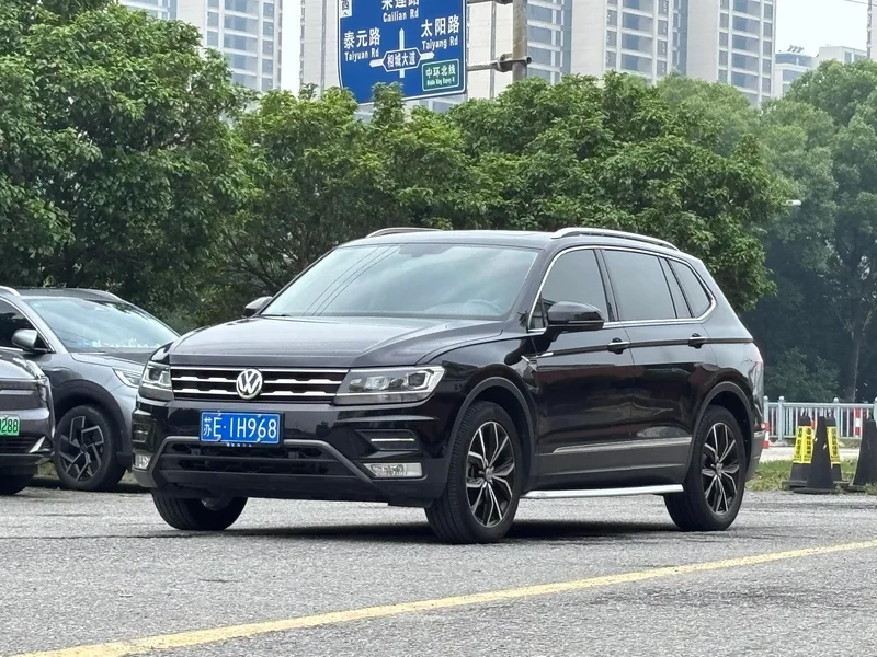 Volkswagen Tiguan L 2019 330TSI Automatic two-wheel drive smart deluxe edition Country VI exterior photo 1 Volkswagen Tiguan L 2019 330TSI Automatic two-wheel drive smart deluxe edition Country VI exterior photo 1