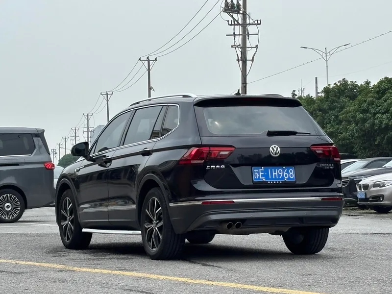 Volkswagen Tiguan L 2019 330TSI Automatic two-wheel drive smart deluxe edition Country VI exterior photo 4 Volkswagen Tiguan L 2019 330TSI Automatic two-wheel drive smart deluxe edition Country VI exterior photo 4