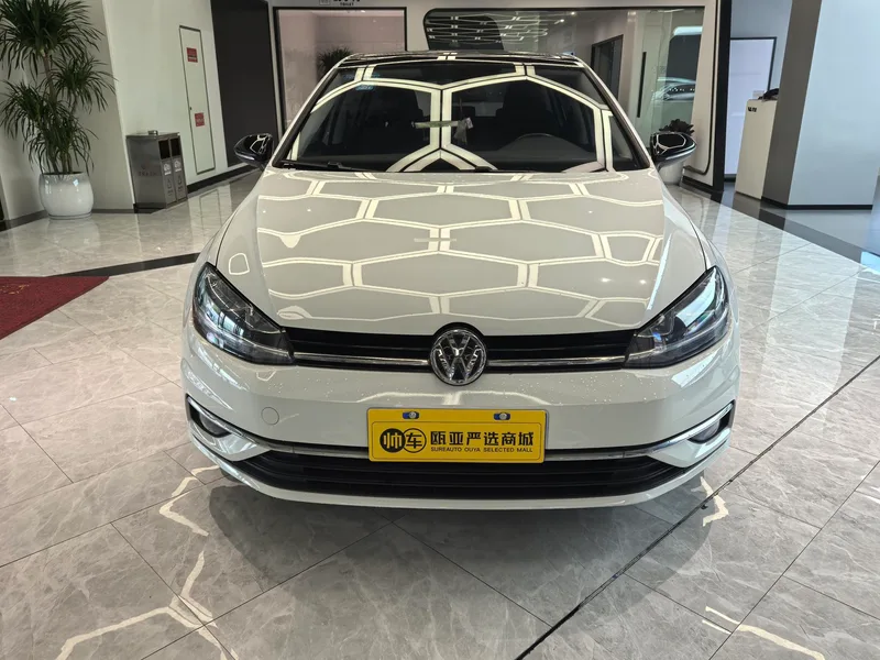 Volkswagen Golf 2019 280TSI DSG Comfortable China V exterior photo 2 Volkswagen Golf 2019 280TSI DSG Comfortable China V exterior photo 2