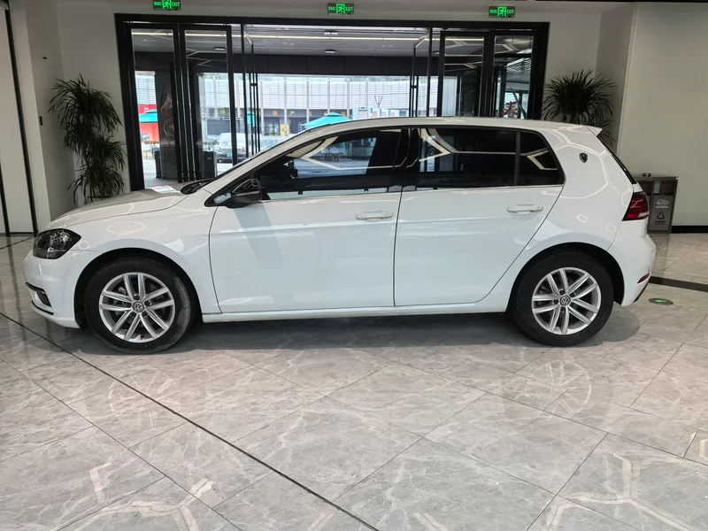 Volkswagen Golf 2019 280TSI DSG Comfortable China V exterior photo 4 Volkswagen Golf 2019 280TSI DSG Comfortable China V exterior photo 4