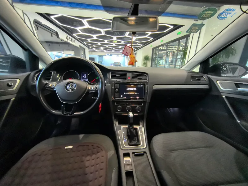 Volkswagen Golf 2019 280TSI DSG Comfortable China V interior photo 15 Volkswagen Golf 2019 280TSI DSG Comfortable China V interior photo 15