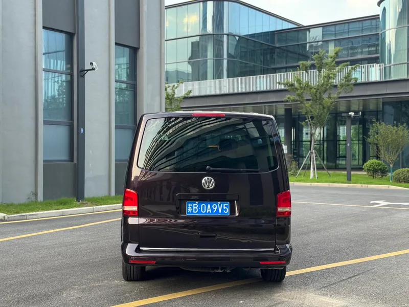 Volkswagen Multivan 2014 2.0TSI Four-wheel drive administration version exterior photo 5 Volkswagen Multivan 2014 2.0TSI Four-wheel drive administration version exterior photo 5